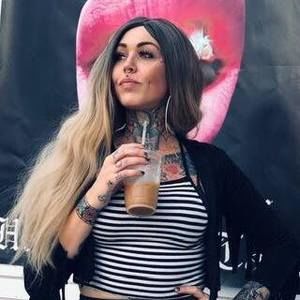 Meet your Posher, Tegan